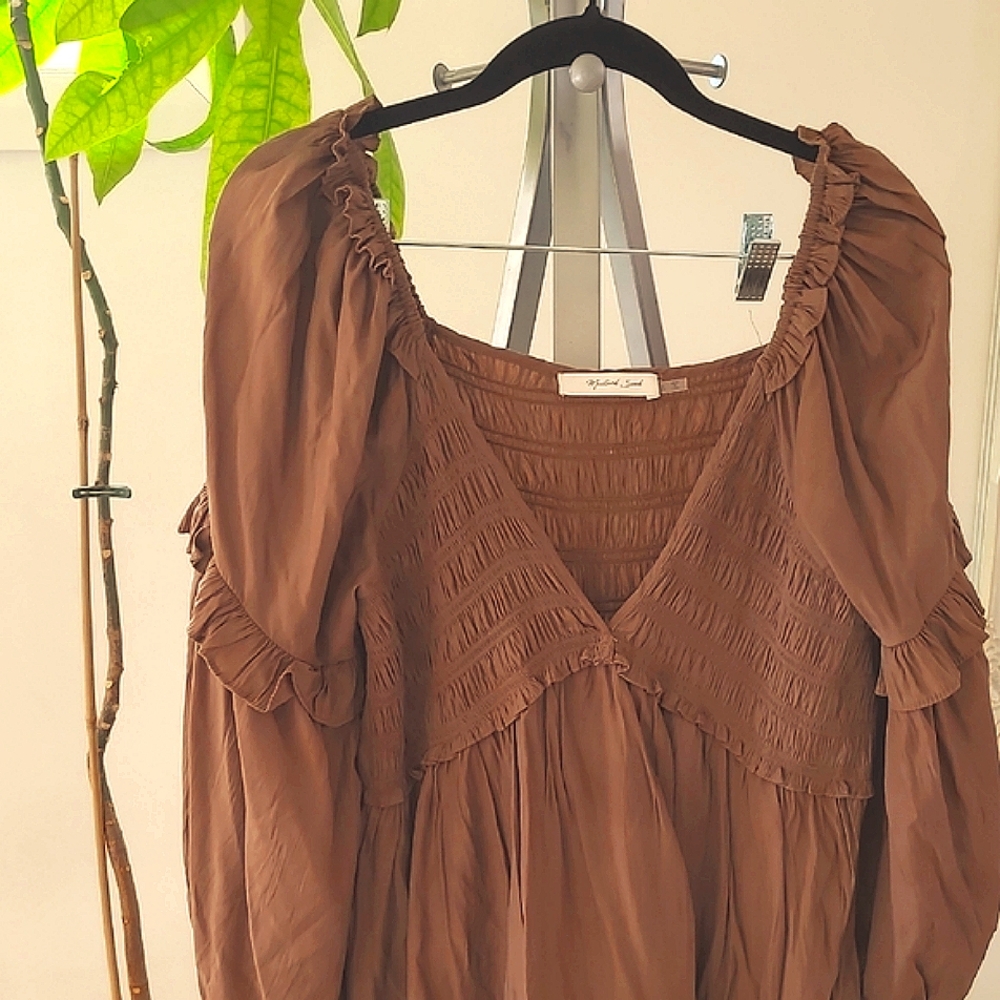 Brown Puff Sleeve Smocked Dress. Short Under Atach.to.the Dress